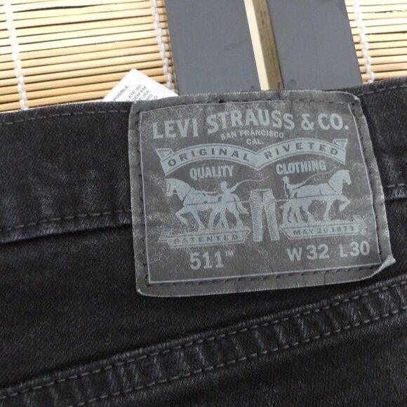 Men's Levi Jeans - Picture 1 of 4